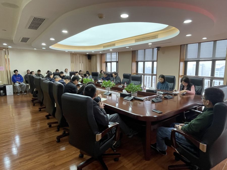 公司黨委委員、副總裁趙茂文赴貨運(yùn)公司宣講.jpg